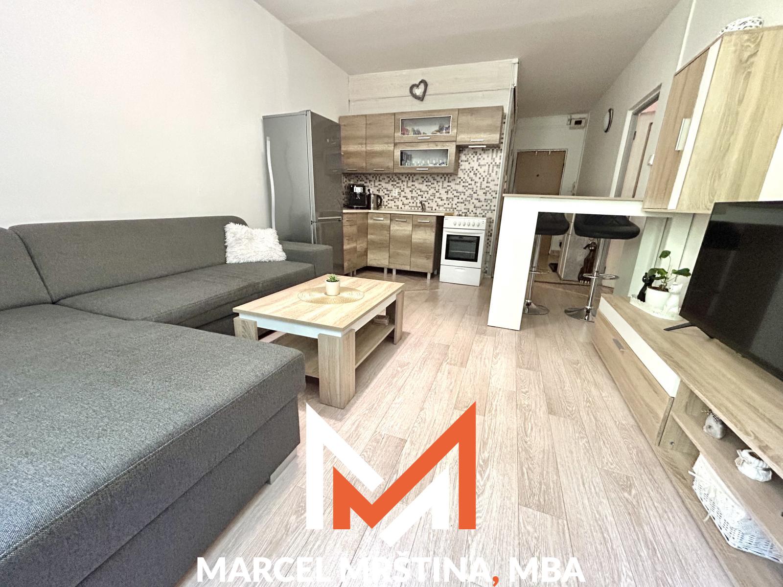Pronájem bytu 2+kk | 47.3m² | Kostelecká | Náchod — fotka 1