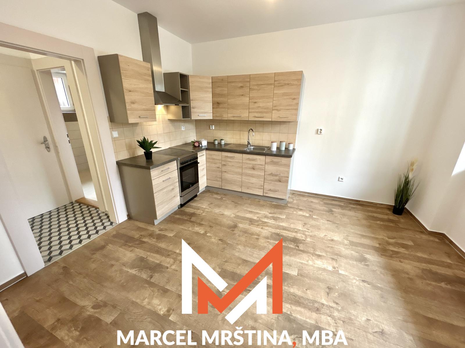 Pronájem bytu 1+1 | 44m² | Husovo náměstí | Náchod — fotka 1